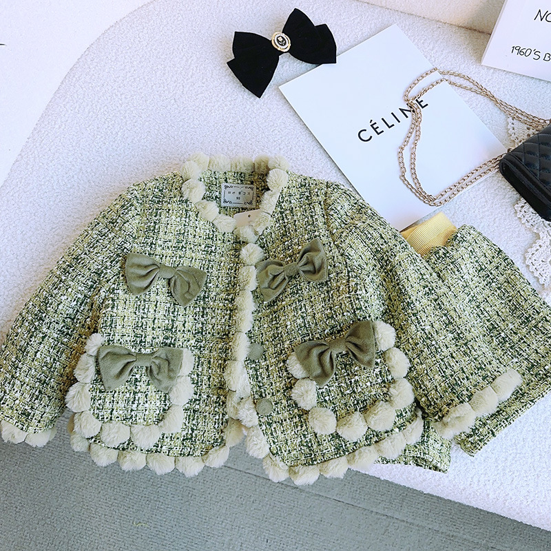 Entzückende Pompon Design Baby – Baby Clothing Designer Bewertung und Preis